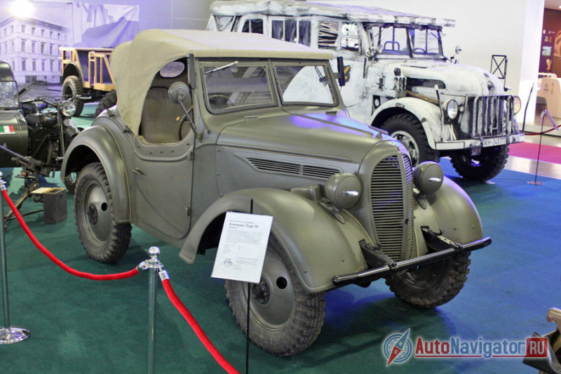 Любопытный экспонат – японский Kurogane Type 95. У этого армейского вездехода двухцилиндровый мотоциклетный мотор воздушного охлаждения объемом 1.4 и мощностью 33 л.с.