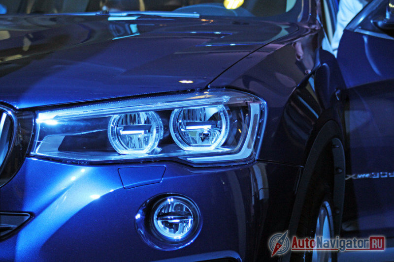 Изначально кроссовер комплектуется биксеноновыми фарами, но за доплату доступна светодиодная фронтальная оптика