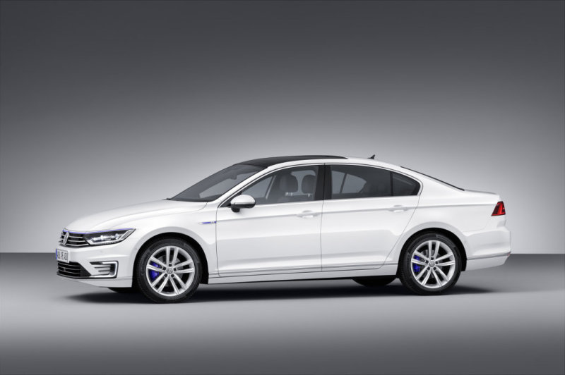 Volkswagen Passat Gets GTE Plug-In Hybrid