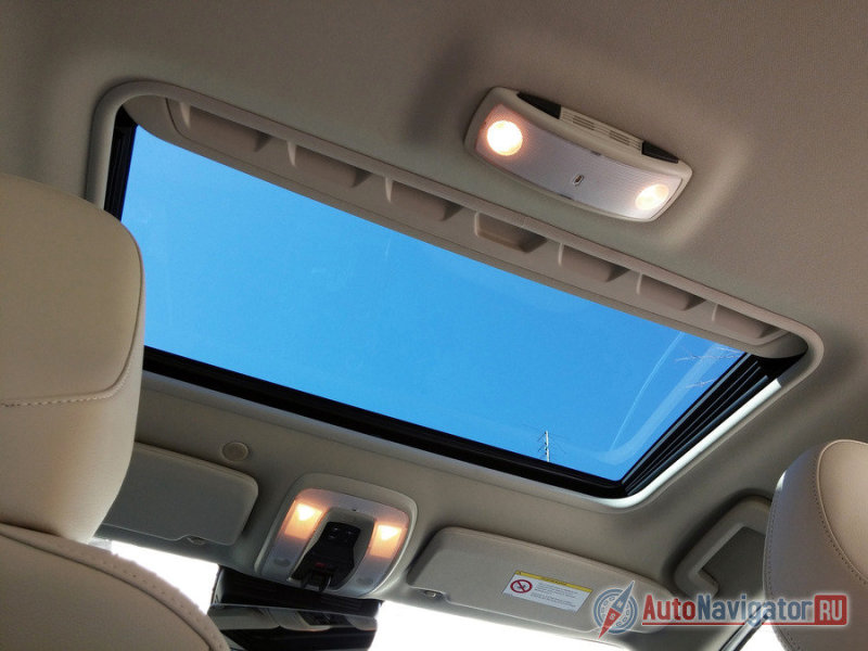 Большой люк в крыше – приятная опция