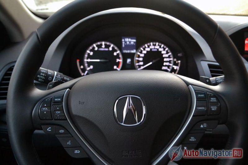 Руль сняли с «Хонды» и поменяли шильдик