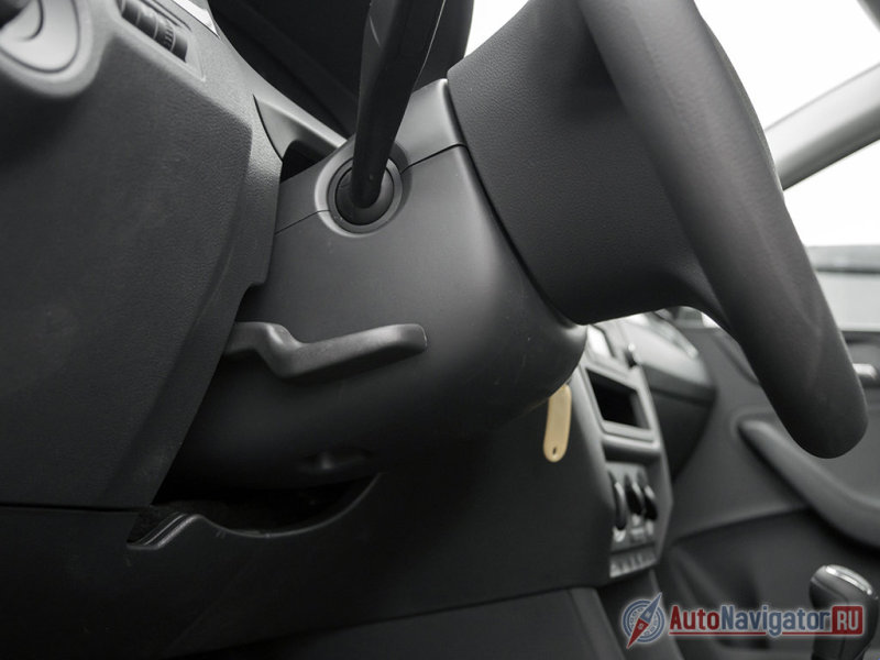 Настроить под себя водительское место можно практически любому. Рулевая колонка регулируется в двух плоскостях, …