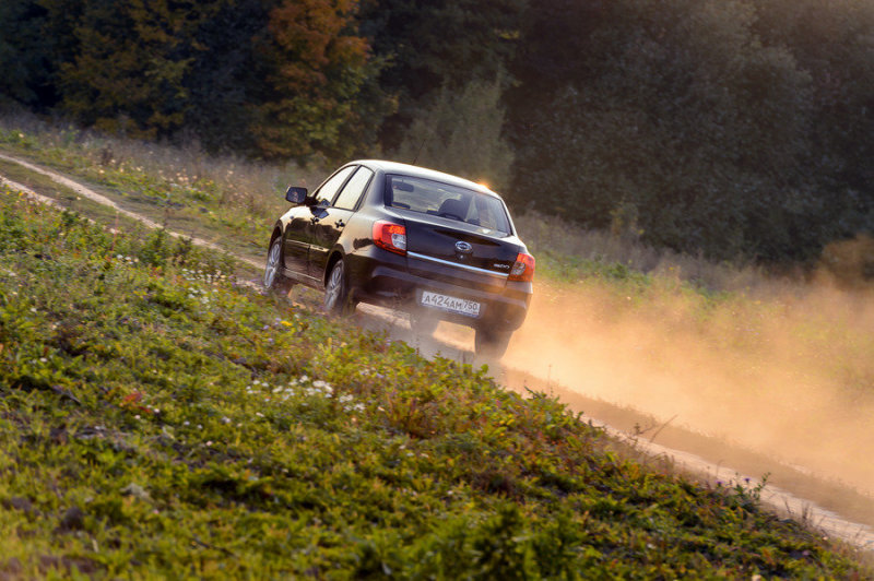 Настройка пружин и амортизаторов позволяет уверенно нестись по лесной тропе, не обращая внимание на нюансы покрытия