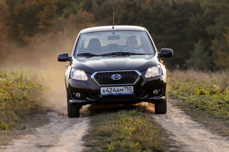 Азарта добавляет устойчивое чувство безжалостности в отношение автомобиля. Не потому что он тестовый, а потому что его убогость располагает к подобному безразличию