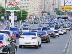 ГИБДД просить москвичей быть внимательными на дорогах