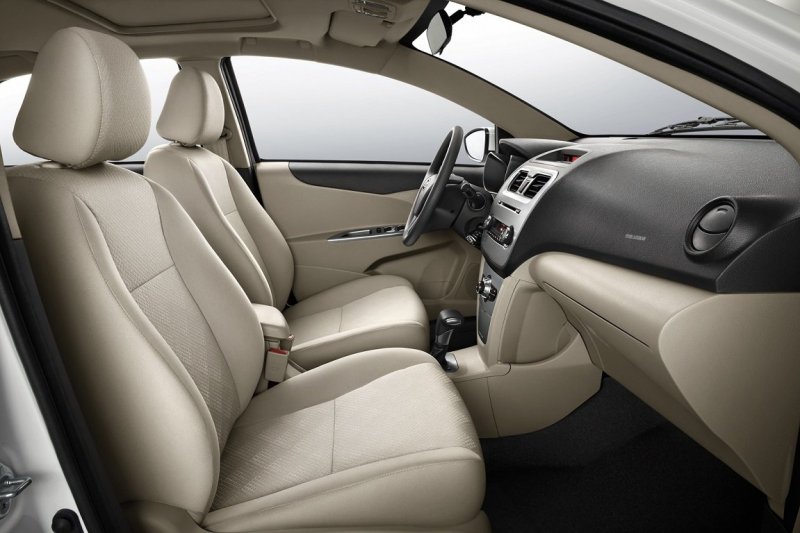 Lifan Celliya (России пока положена версия с механической КПП, на фото версия для рынка Китая)