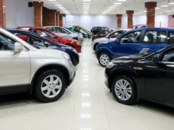 Продажи автомобилей в РФ в октябре снизились почти на 10%