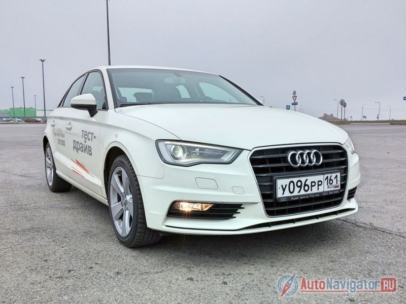 О дизайне автомобиля говорить особо нечего, перед нами яркий представитель «племени» Audi