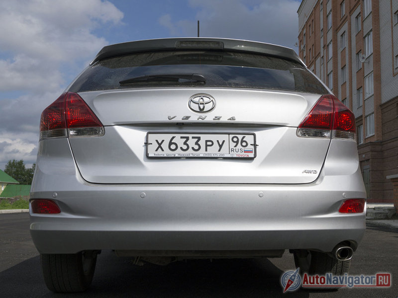 Нижней точкой днища является патрубок выхлопной системы