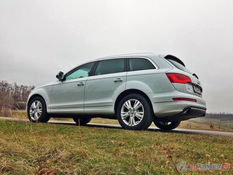 Кузов «немца» очень крупный (5089х1983х1872 мм, колесная база – 3002 мм), однако он лишен всевозможных дизайнерских «выкрутасов»