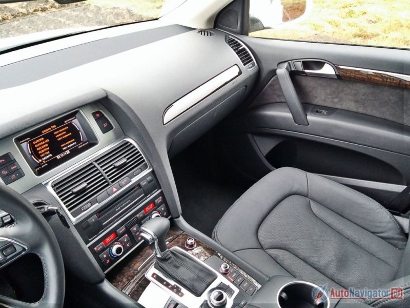 Внутри внедорожника очень просторно