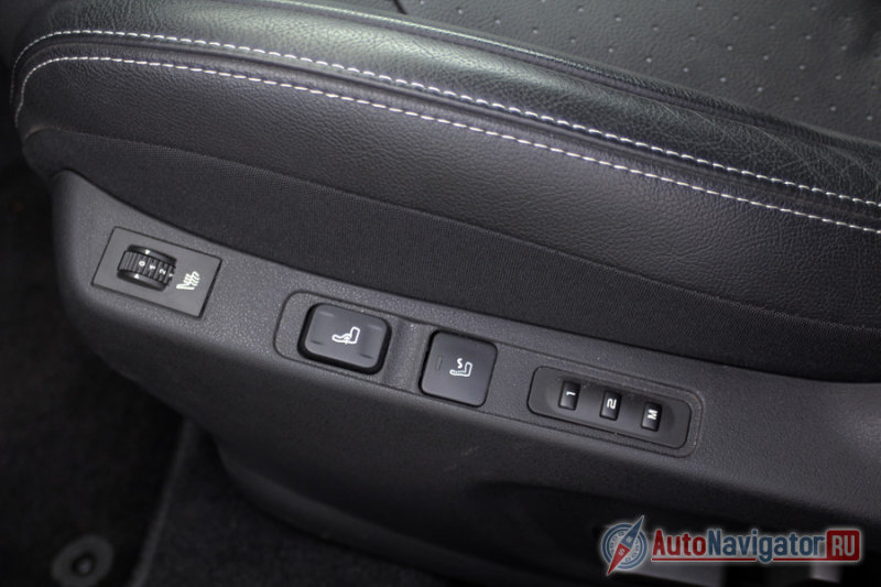 Водительское кресло оснащено функцией массажа