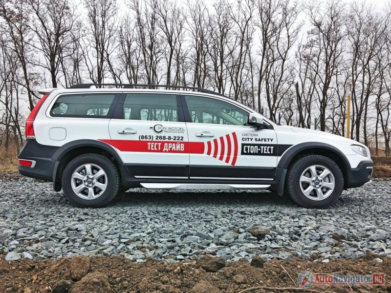 Универсал Volvo XC70 располагает внушительными габаритами