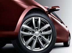 Обновленный Geely Emgrand EC7 доберется до РФ в 2015 году