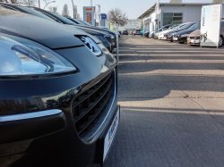 Продажи автомобилей в РФ в ноябре снизились на 1.1%