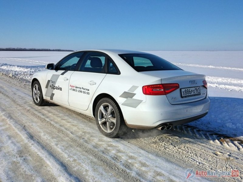На присыпанных снегом загородных магистралях Audi A4 ведет себя отлично