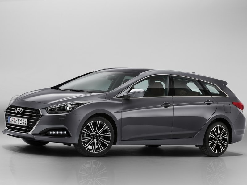 Седан и универсал Hyundai i40 обновились
