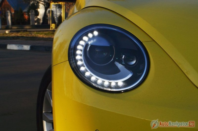 Полукруги ходовых огней Beetle выбиваются из общего подковообразного стиля Volkswagen