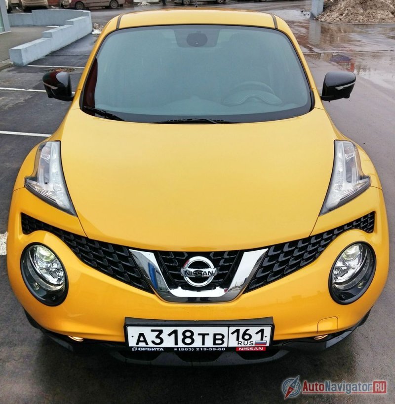 Модернизация передней части модели включает: светодиодные огни дневного света (третий «этаж» оптики), мощные ксеноновые фары (второй «этаж»), яркие круглые противотуманки (первый «этаж»)