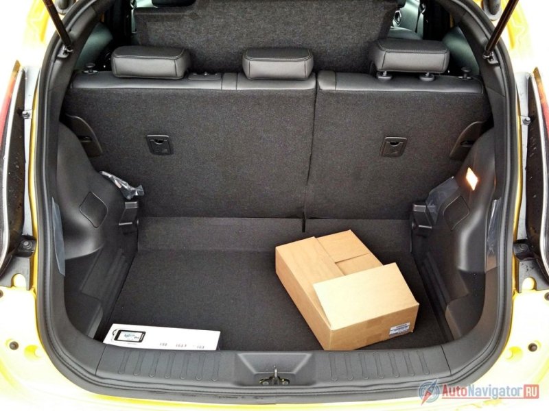 Стандартный объем багажника – 354 л