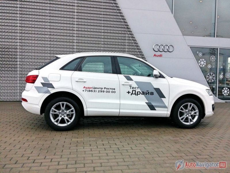 Машина у немецких дизайнеров вышла симпатичной – при габаритах 4385х1831х1608 мм ее кузов кажется меньше, чем он есть на самом деле