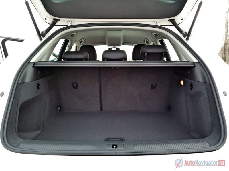 Минимальный объем отсека для поклажи – 460 л.