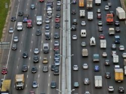Скорость движения на МКАД в дневное время увеличилась на 4%