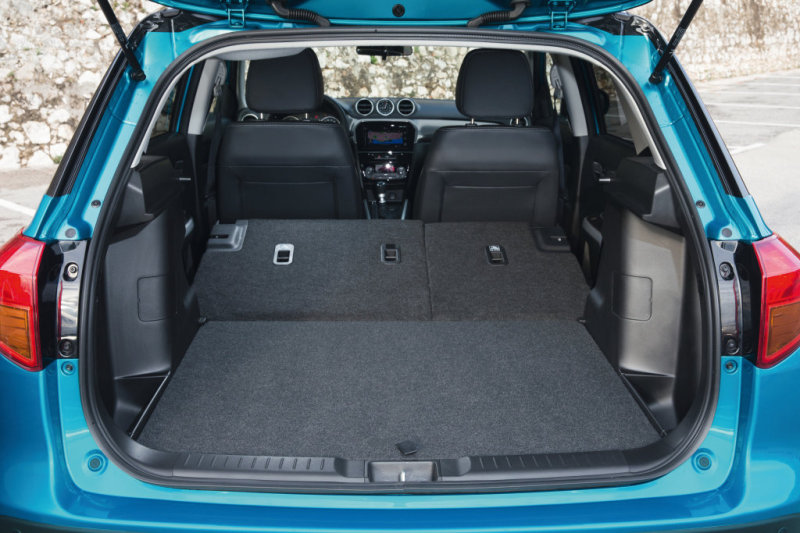 Объем багажника равен 375 литрам