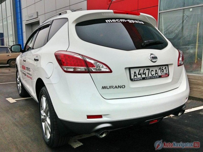 Murano может одновременно хорошо выступать и в роли семейного автомобиля, и в роли машины делового человека