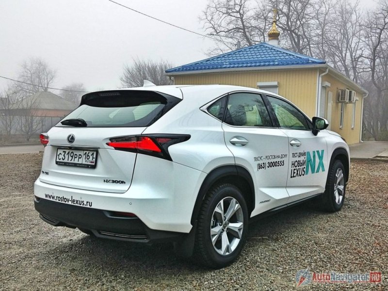 Задняя часть кузова NX не менее примечательна, чем передняя