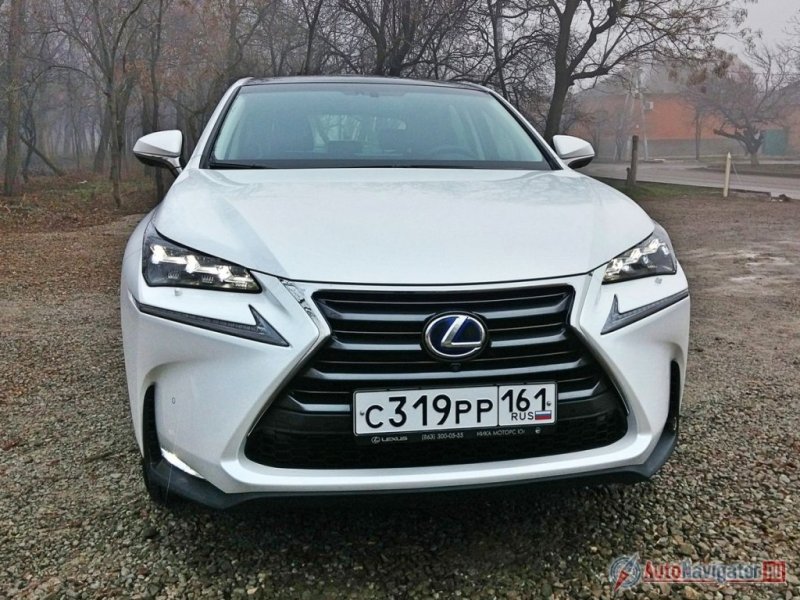 Гибридная модель от люкс-марки Lexus является прекрасным образцом того, как можно за короткий срок превратить концепт-кар в отличный ходовой образец