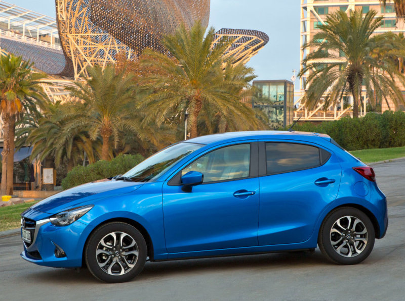 Профиль выглядит динамичнее, чем у предшественника. К главным стилеобразующим элементам стоит отнести высокую подоконную линию, выштамповки в нижних частях дверей и элегантную линию капота