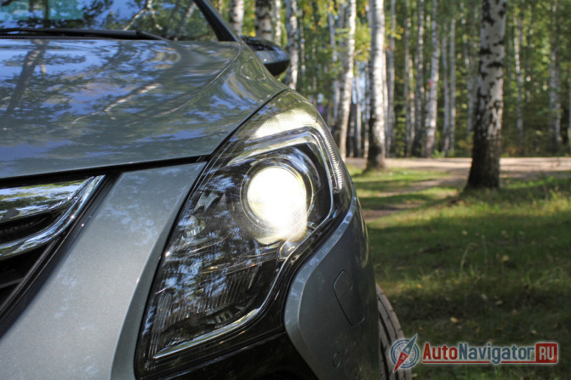 Ксеноновый свет AFL по умолчанию доступен только в самой дорогой комплектации Buisness Edition, но в качестве опции его можно докупить и на минивэны в более простом оснащении
