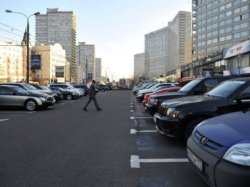 Более 10 тысяч москвичей воспользовались парковкой в новой зоне