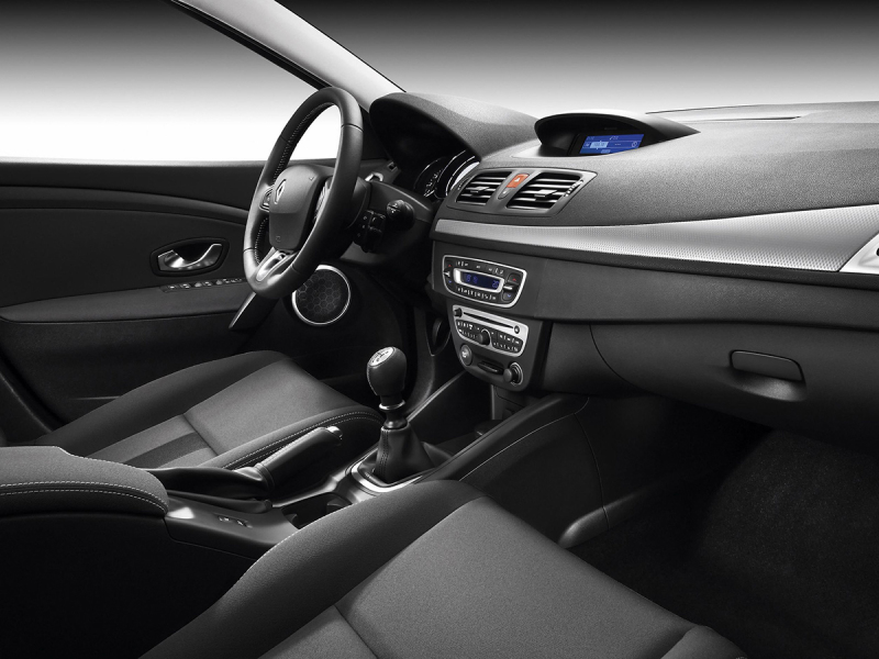 В интерьере безошибочно узнается французский шарм. Красиво, но некоторые владельцы жалуются на недочеты в эргономике