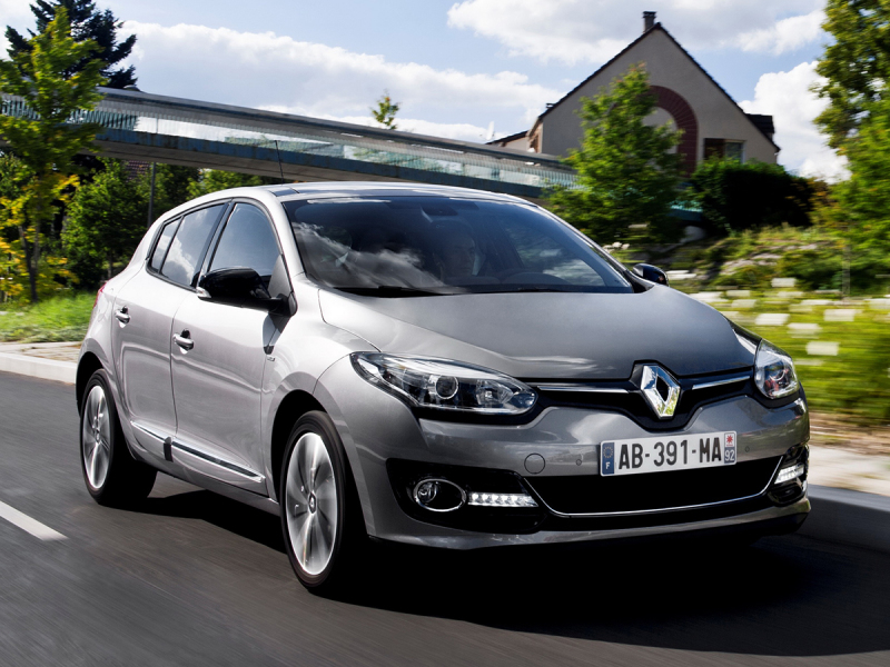 Renault Megane Coupe (2014-). Второй рестайлинг модели оказался более смелым