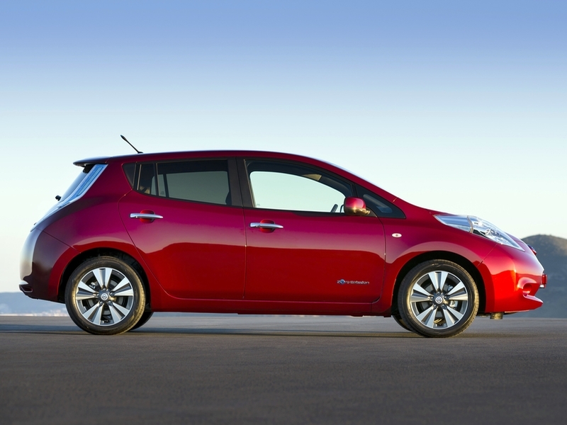 Nissan Leaf стал бестселлером европейского рынка электромобилей