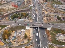 До 2017 года в Москве реконструируют 12 транспортных развязок на МКАД
