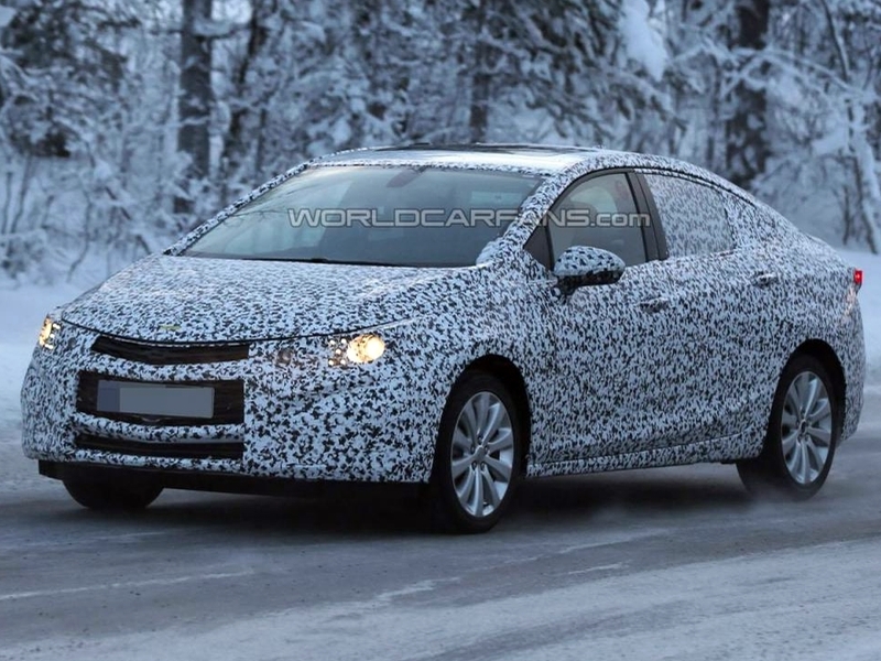 Новый Chevrolet Cruze выехал на тесты