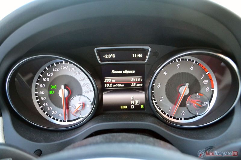 Средний расход топлива за время теста в городском трафике с редкими вылазками за город составил честные и вполне приемлемые 10,2 литра на 100 км (по паспорту 6,6 л/100 км в смешанном режиме).