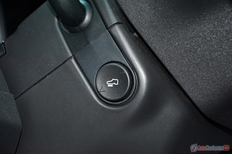 Есть и настройка расположения педального узла