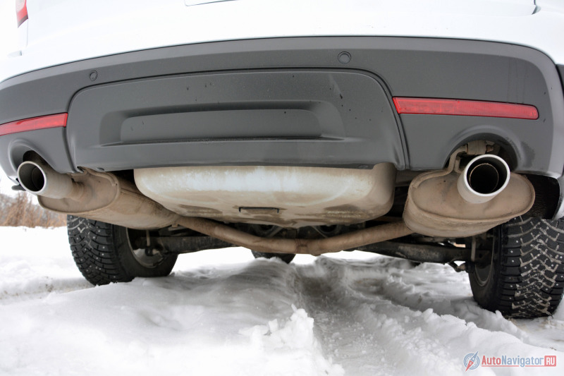 Сзади «многорычажка»