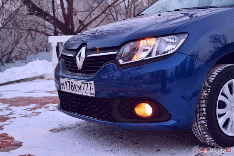 Дневные ходовые огни есть во всех комплектациях. Клиренс - 155 мм