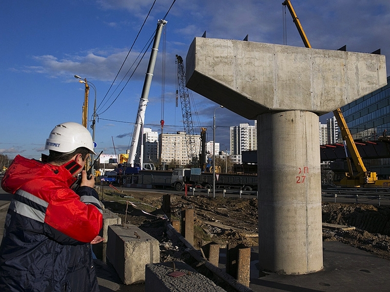 Восемь дорожных объектов в Москве построят и реконструируют досрочно