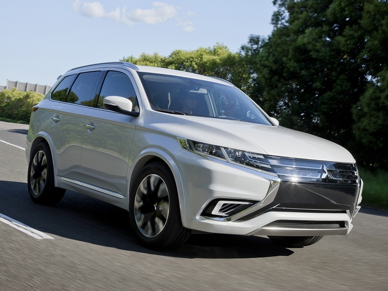 Серийная версия Mitsubishi Outlander PHEV Concept-S выйдет на рынок через год