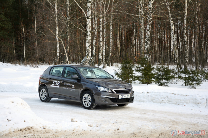 Новый Peugeot 308 удостоился титула Европейского автомобиля года 2014, победив в авторитетном, но всегда компетентном конкурсе Car of the year. Старый Peugeot 308 – оказался самым продаваемым представителем С-сегмента во Франции
