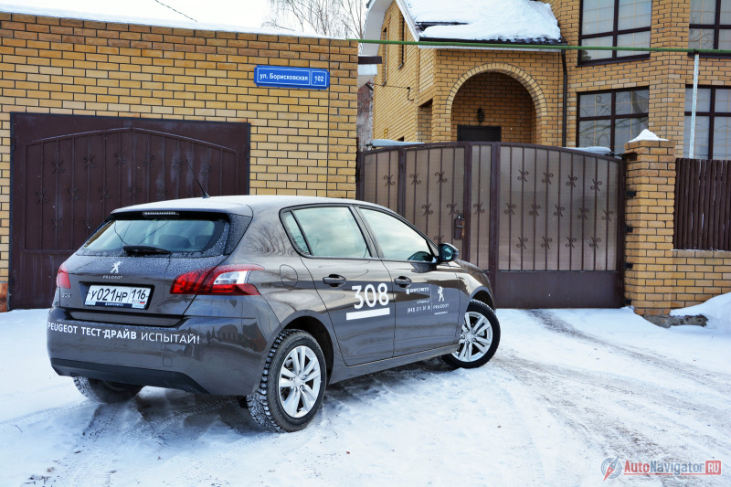 Впервые в истории марки, машина последующей генерации сохранила индекс предшествующей. Это отнюдь не единственная, но весьма показательная метаморфоза, символизирующая серьезное переосмысление философии модели гольф-класса