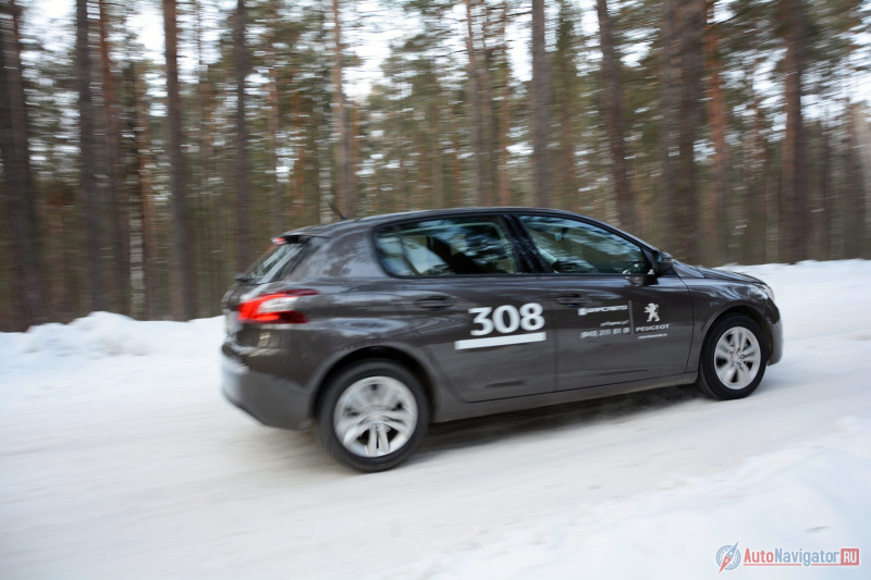 Оглушительной динамики нет, но прозрачность и честность шасси подкупают