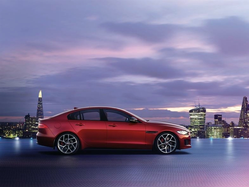 Для Jaguar XE разработана линейка эксклюзивных аксессуаров