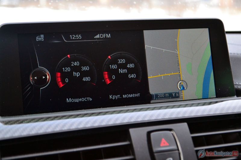 В iDrive столько всяких примочек, что одной недели мало, чтобы попробовать все. Например, можно вывести показания используемой мощности и крутящего момента